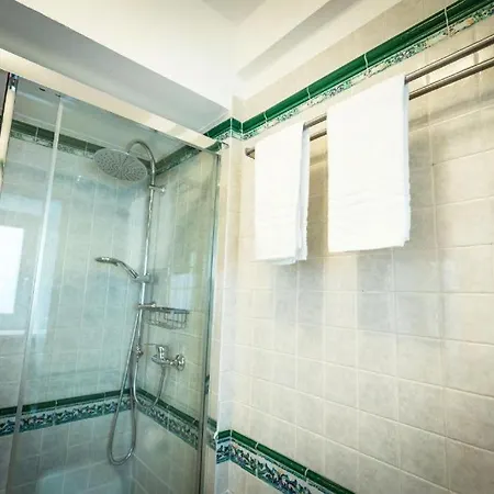 Cvm Mare Luna 3* مايوري