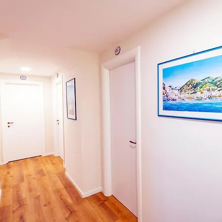 Cvm Mare Luna Pensión 4*
